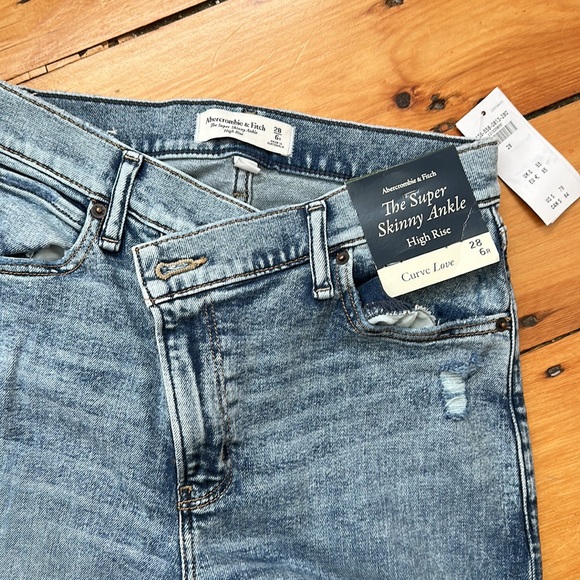 Abercrombie and fitch jeans - Picture 2 of 5